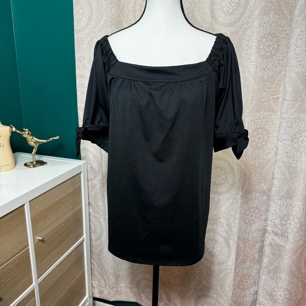 NWT Tracy Negoshian Black Top Off Shoulder Size Medium Elegant Goth Glam sz Med